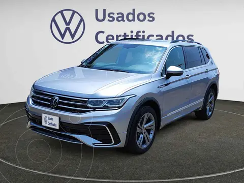 Volkswagen Tiguan 1.4L R-Line usado (2024) color Plata financiado en mensualidades(enganche $167,833 mensualidades desde $12,839)