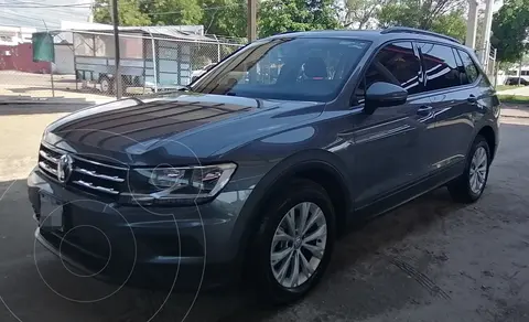 Volkswagen Tiguan Trendline Plus usado (2019) color Gris Platino precio $349,000