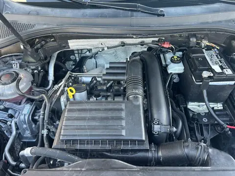Volkswagen Tiguan R-Line usado (2021) color Gris precio $419,900