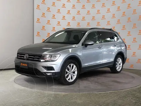 Volkswagen Tiguan Comfortline usado (2020) color Plata financiado en mensualidades(enganche $114,975 mensualidades desde $6,898)