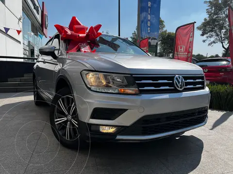 Volkswagen Tiguan Comfortline 5 Asientos Piel usado (2019) color plateado financiado en mensualidades(enganche $149,226 mensualidades desde $6,279)