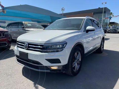 Volkswagen Tiguan Highline usado (2018) color Blanco precio $368,000