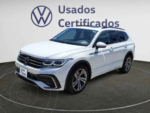Volkswagen Tiguan 1.4L R-Line usado (2022) color Blanco financiado en mensualidades(enganche $122,870 mensualidades desde $9,400)