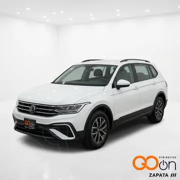 Volkswagen Tiguan TRENDLINE usado (2023) color VWAG  BLANCO PURO precio $410,000