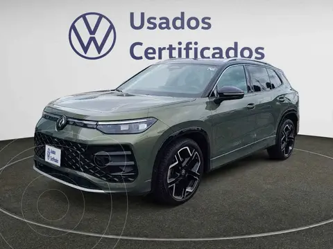 Volkswagen Tiguan R-Line usado (2025) color Verde financiado en mensualidades(enganche $193,720 mensualidades desde $14,820)