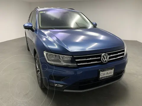 Volkswagen Tiguan Comfortline usado (2017) color Azul financiado en mensualidades(enganche $67,000 mensualidades desde $12,000)