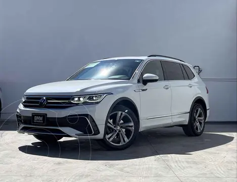 Volkswagen Tiguan 1.4L R-Line usado (2023) color Blanco financiado en mensualidades(enganche $136,180 mensualidades desde $13,434)