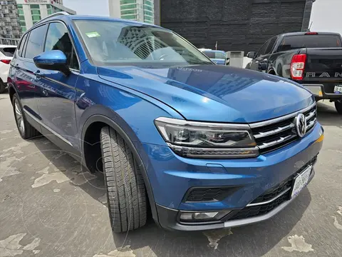 Volkswagen Tiguan Highline usado (2018) color Azul Elctrico precio $489,000