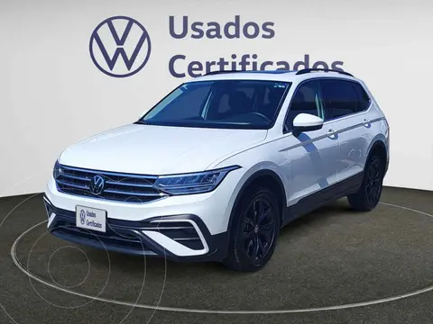 Volkswagen Tiguan Comfortline 5 Asientos usado (2024) color Blanco precio $560,900