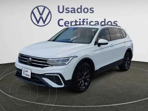Volkswagen Tiguan Comfortline 5 Asientos usado (2023) color Blanco financiado en mensualidades(enganche $117,420 mensualidades desde $8,983)