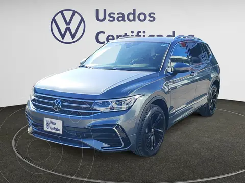 Volkswagen Tiguan 2.0L R-Line usado (2024) color Gris financiado en mensualidades(enganche $176,008 mensualidades desde $13,465)