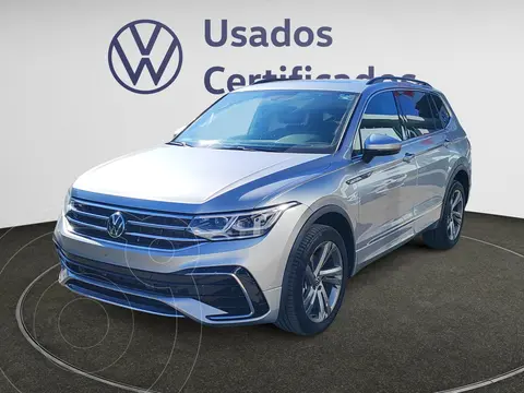 Volkswagen Tiguan 1.4L R-Line usado (2023) color Plata pirita financiado en mensualidades(enganche $165,653 mensualidades desde $12,673)