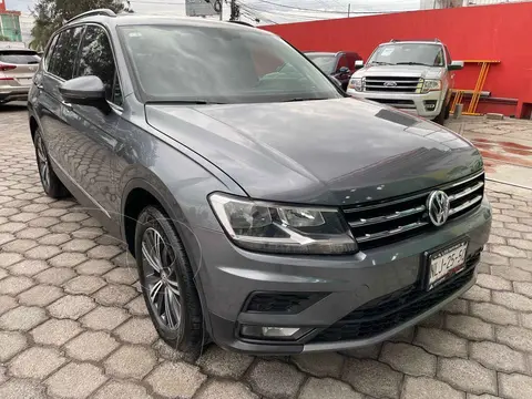 Volkswagen Tiguan Comfortline usado (2019) color Gris financiado en mensualidades(enganche $104,812 mensualidades desde $8,850)