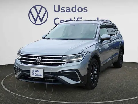 Volkswagen Tiguan Comfortline 5 Asientos usado (2024) color Plata financiado en mensualidades(enganche $158,295 mensualidades desde $12,110)