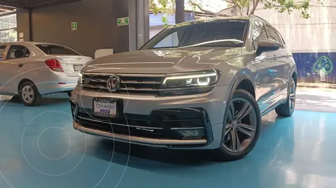 Volkswagen Tiguan R-Line usado (2020) color plateado precio $448,000