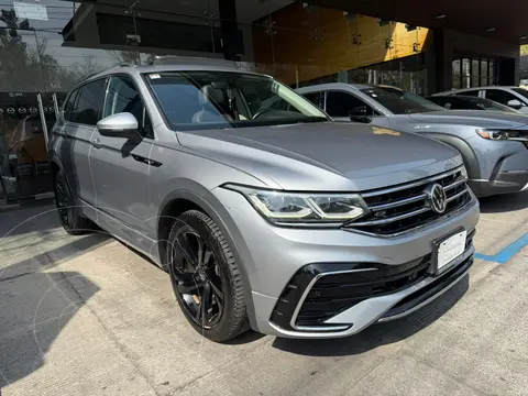 Volkswagen Tiguan R-Line usado (2022) color Plata precio $577,000