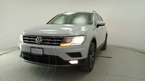 Volkswagen Tiguan Comfortline 5 Asientos Piel usado (2019) color Blanco precio $443,000