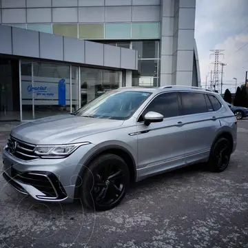 Volkswagen Tiguan 2.0L R-Line usado (2022) color Plata precio $482,000