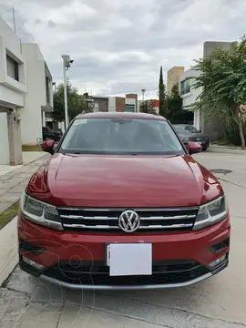Volkswagen Tiguan Comfortline usado (2018) color Rojo precio $410,000