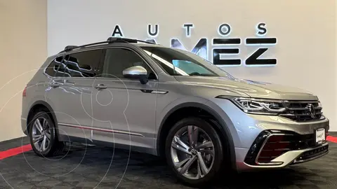 Volkswagen Tiguan 1.4L R-Line usado (2024) color plateado financiado en mensualidades(enganche $124,300 mensualidades desde $13,314)