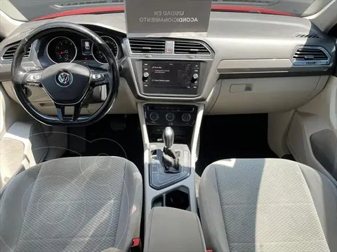 Volkswagen Tiguan Comfortline usado (2018) color Rojo financiado en mensualidades(enganche $75,000 mensualidades desde $7,312)