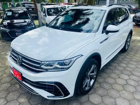 Volkswagen Tiguan 1.4L R-Line usado (2024) color Blanco precio $649,000