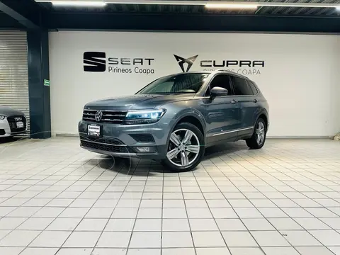 Volkswagen Tiguan Highline usado (2021) color Gris Platino precio $549,999