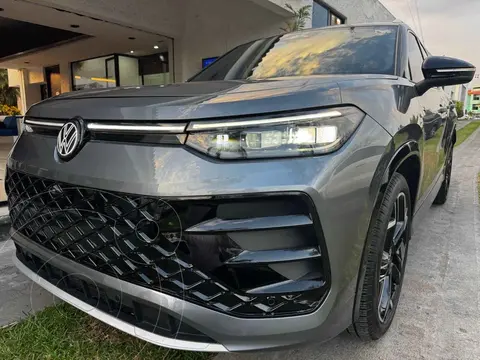 Volkswagen Tiguan R-Line usado (2025) color Gris precio $718,000