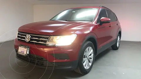 Volkswagen Tiguan Trendline usado (2018) color Rojo precio $352,000