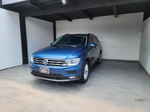 Volkswagen Tiguan Comfortline usado (2020) color Azul precio $488,000