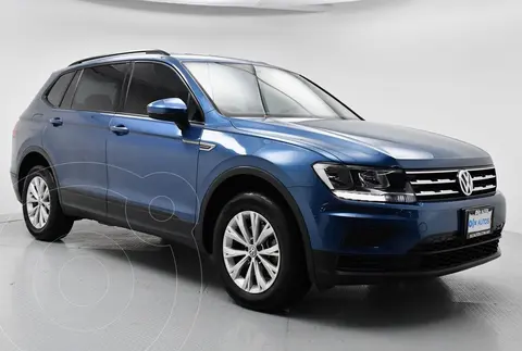 Volkswagen Tiguan Trendline Plus usado (2020) color Azul financiado en mensualidades(enganche $96,030 mensualidades desde $7,554)