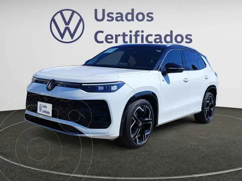 Volkswagen Tiguan R-Line usado (2025) color Blanco financiado en mensualidades(enganche $200,533 mensualidades desde $15,341)