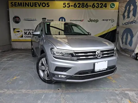 Volkswagen Tiguan Highline usado (2021) color Gris precio $490,000