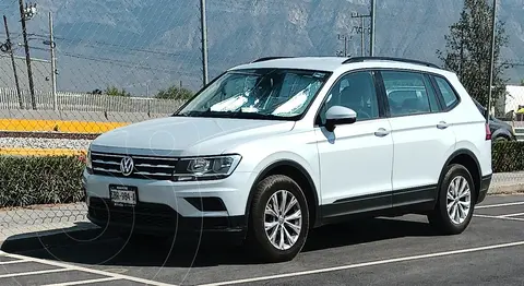 Volkswagen Tiguan Trendline usado (2018) color Blanco precio $392,000