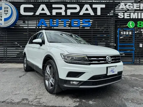 Volkswagen Tiguan Highline usado (2021) color Blanco financiado en mensualidades(enganche $109,780 mensualidades desde $11,441)