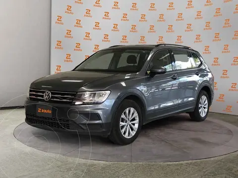 Volkswagen Tiguan Trendline Plus usado (2019) color Gris financiado en mensualidades(enganche $67,980 mensualidades desde $5,438)