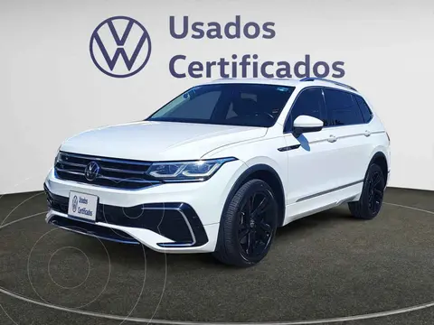 Volkswagen Tiguan 2.0L R-Line usado (2022) color Blanco financiado en mensualidades(enganche $163,745 mensualidades desde $12,527)