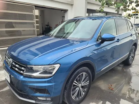 Volkswagen Tiguan Comfortline usado (2020) color Azul precio $390,000
