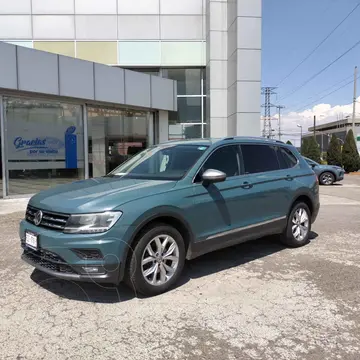 Volkswagen Tiguan Comfortline usado (2020) color Verde precio $325,000