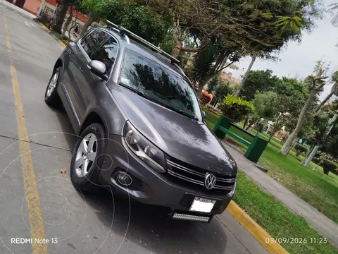 Volkswagen Tiguan 2.0L Sport & Style Aut usado (2012) color Gris precio u$s12,500