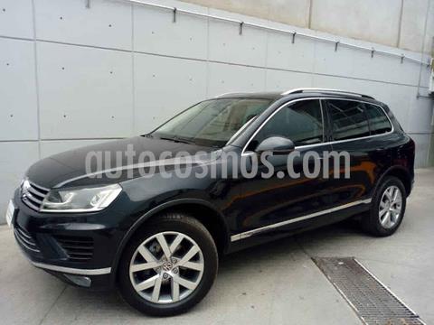 foto Volkswagen Touareg 3.0L V6 TDi Navegación usado (2015) color Azul precio $445,000