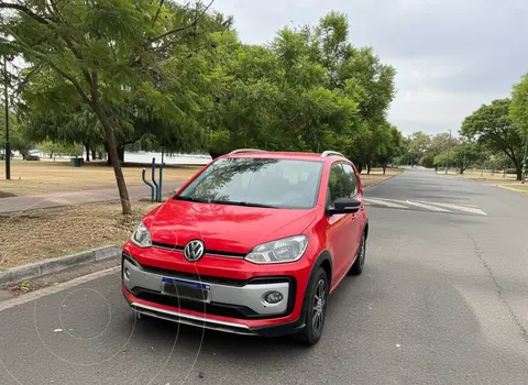 Volkswagen up! 5P 1.0 Cross up! usado (2018) color Rojo Flash precio $17.750.000