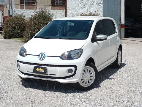 Volkswagen up! 5P 1.0 white up! usado (2015) color Blanco financiado en cuotas(anticipo $6.000.000)
