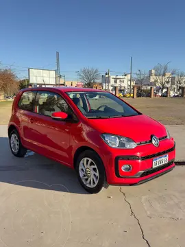 Volkswagen up! 3P 1.0 high up! 2016/17 usado (2018) color Rojo precio $15.600.000