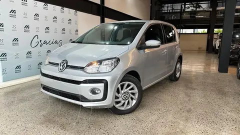 Volkswagen up! UP! 5 PTAS HIGH usado (2018) color Gris precio $15.900.000