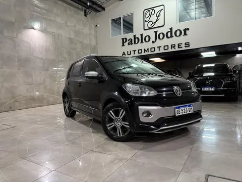 Volkswagen up! 5P 1.0 Cross up! usado (2018) color Negro precio u$s11.000