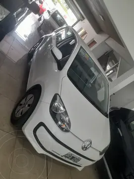 Volkswagen up! 3P 1.0 high up! usado (2015) color Blanco precio $3.200.000