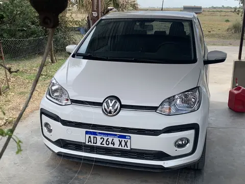Volkswagen up! 3P 1.0 high up! usado (2018) color Blanco Cristal precio $3.250.000