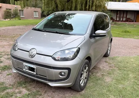 Volkswagen up! 3P 1.0 high up! usado (2015) color Beige precio $15.900.000