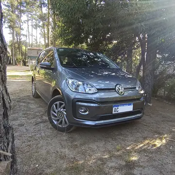 Volkswagen up! 3P 1.0 high up! 2016/17 usado (2018) color Gris precio $3.850.000